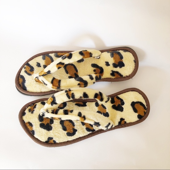 Cheetah leopard fuzzy slippers - Picture 5 of 7